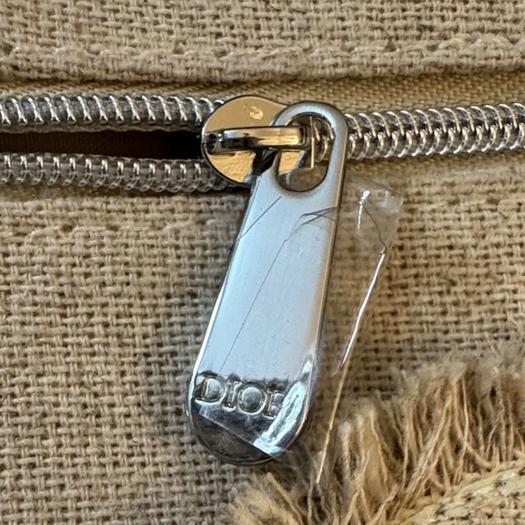 Dior Beaute Bag with Gold Accents - Picture 4 of 7